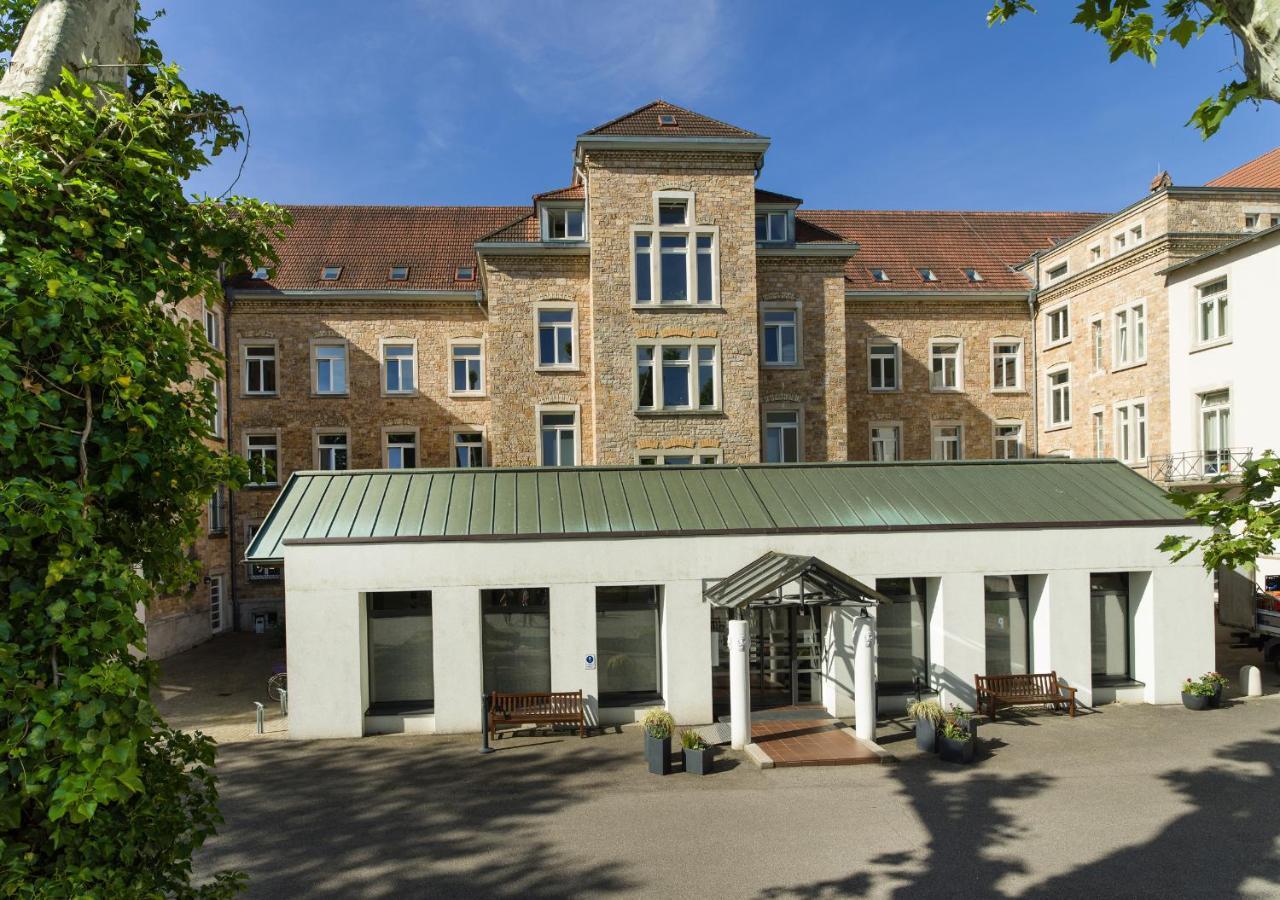 Отель Bildungshaus St. Bernhard - Wohnen Und Tagen Раштатт Экстерьер фото