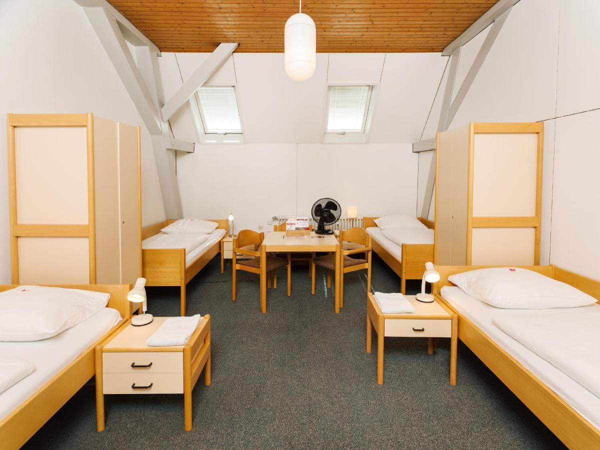 Отель Bildungshaus St. Bernhard - Wohnen Und Tagen Раштатт Экстерьер фото