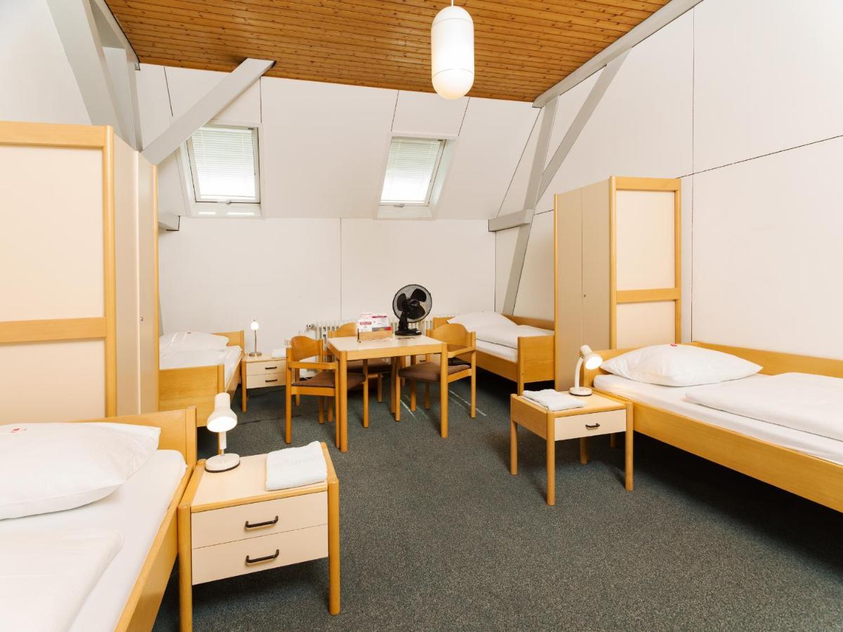 Отель Bildungshaus St. Bernhard - Wohnen Und Tagen Раштатт Экстерьер фото